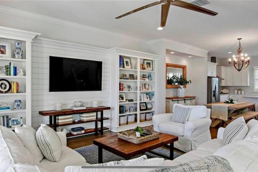 Luxurious Modern Townhouse Right Across Beach!! Table Tennis St. Pete Beach Exterior photo