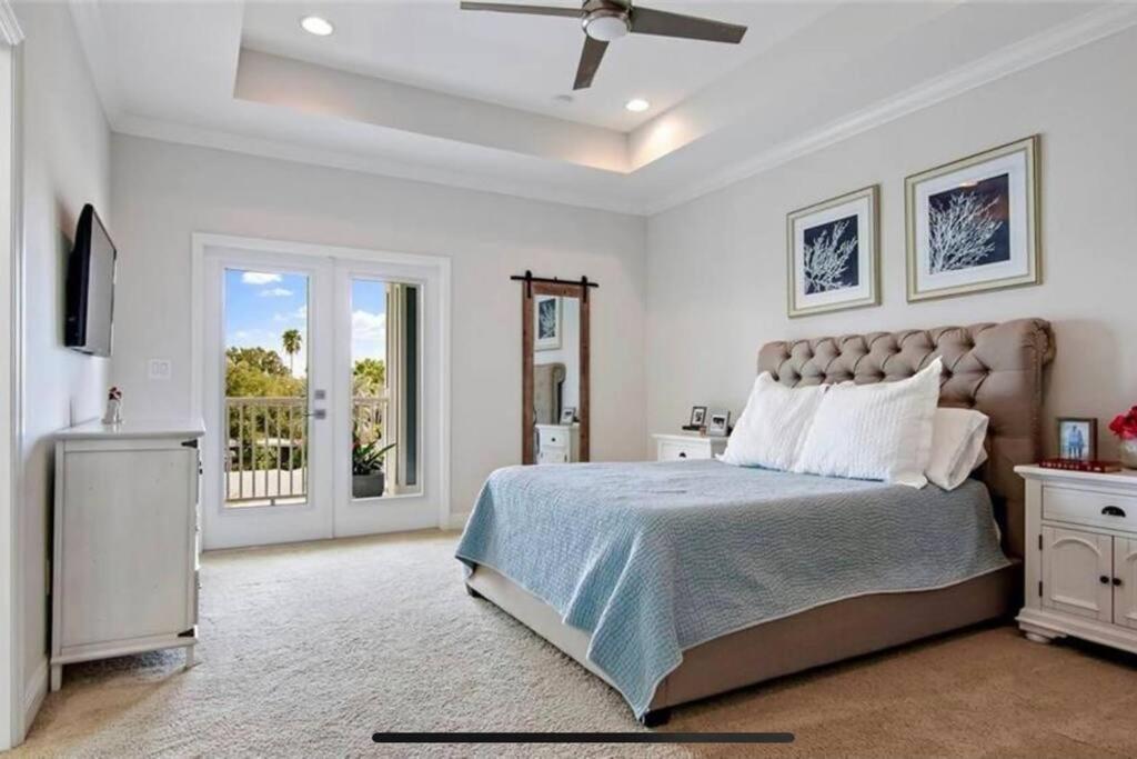 Luxurious Modern Townhouse Right Across Beach!! Table Tennis St. Pete Beach Exterior photo