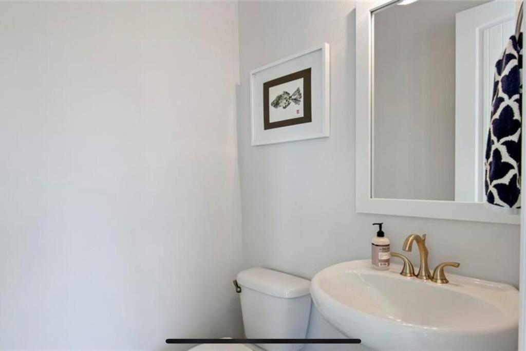 Luxurious Modern Townhouse Right Across Beach!! Table Tennis St. Pete Beach Exterior photo