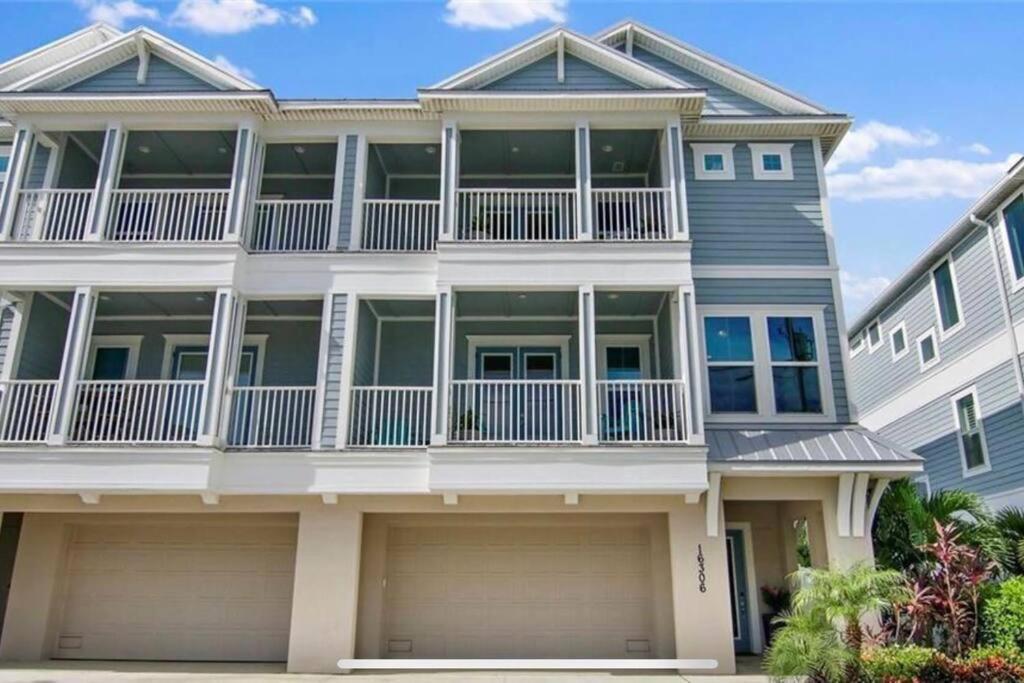Luxurious Modern Townhouse Right Across Beach!! Table Tennis St. Pete Beach Exterior photo